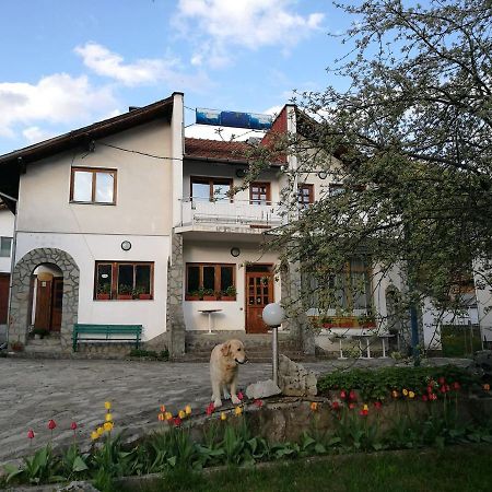 Самостоятелни Стаи В Къща За Гости Балкан Ribarica Exterior photo