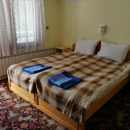 Самостоятелни Стаи В Къща За Гости Балкан Ribarica Exterior photo